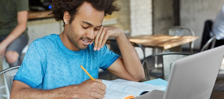 Imagem do post Como estudar para concursos? 5 dicas para manter o foco na aprovação